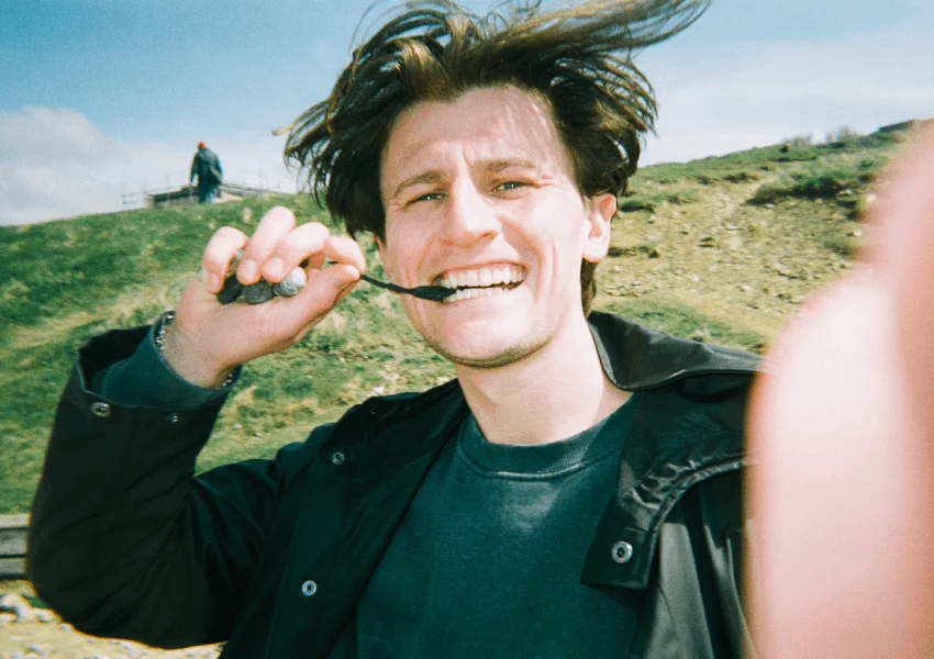 Derma Roller und Minoxidil: Eine effektive Kombination zur Haarregeneration?